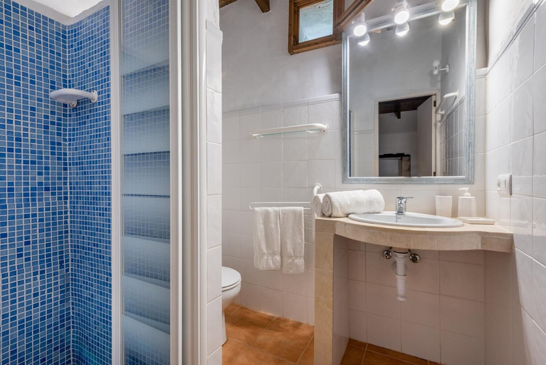 Bathroom 4, Finca Son Vivot, Baleares