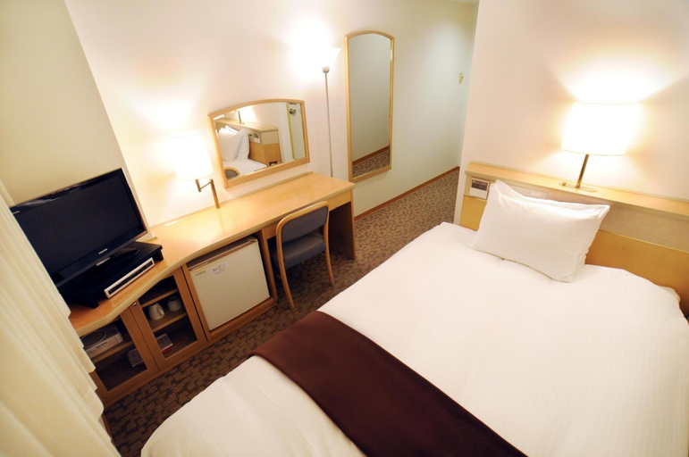 Bedroom 3, Oita Regal Hotel, Ōita