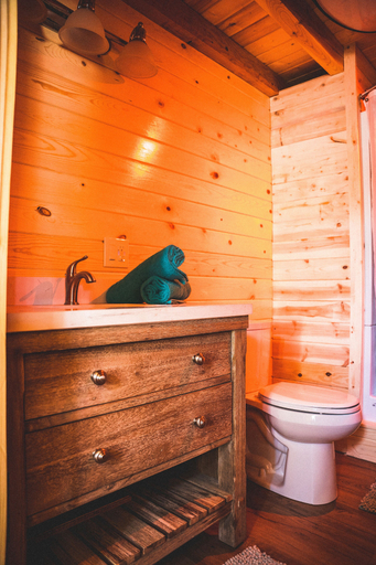 Bathroom 4, Denali Wild Stay, Denali