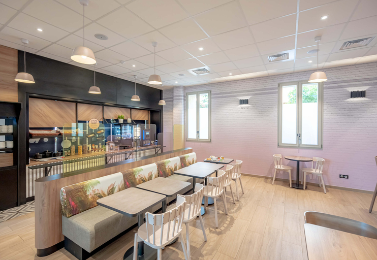 Food & Drinks 5, B&B HOTEL Toulon Centre Gare, Var
