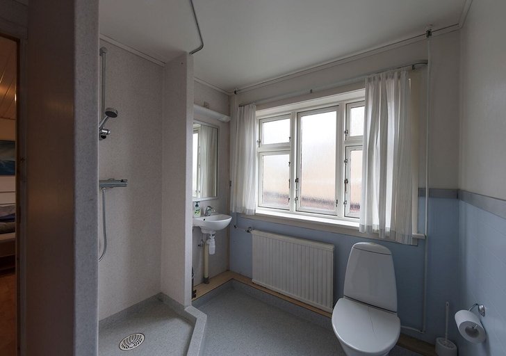Bathroom 3, 62N Guesthouse - City Center, Tórshavn