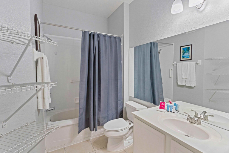 Bathroom 4, 4804 Cayview Avenue #305, Orange