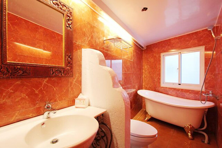Bathroom 3, Kenting Hostel, Pingtung