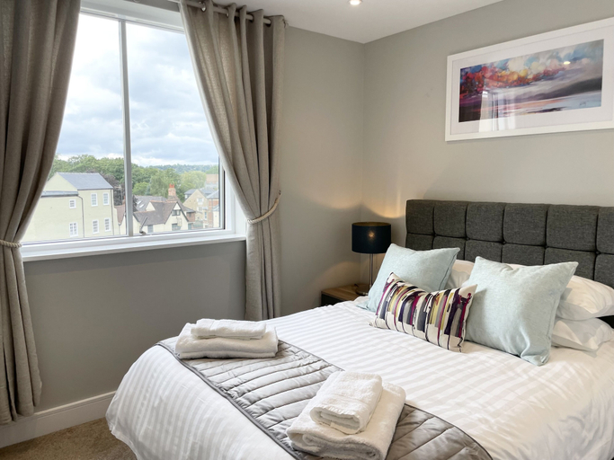Bedroom 3, The Wren Beautiful Apartment inc parking, Oxfordshire