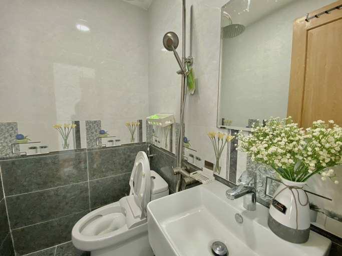 Bathroom 3, MT seaview, Da Nang