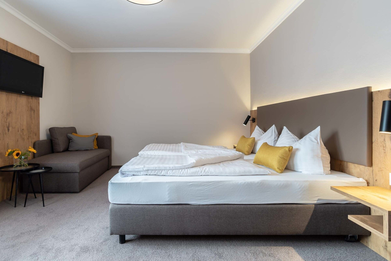 Bedroom 2, Hotel Ritter Jörg, Würzburg