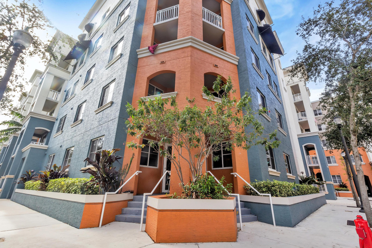 Exterior & Views 2, Dharma Home Suites South Miami at Red Road Commons, Miami-Dade