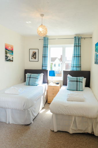 Bedroom 3, Your Stay Bristol Orchard Gate, South Gloucestershire