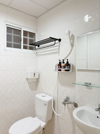 Bathroom 4, HoHo Woo Tainan Homestay, Tainan