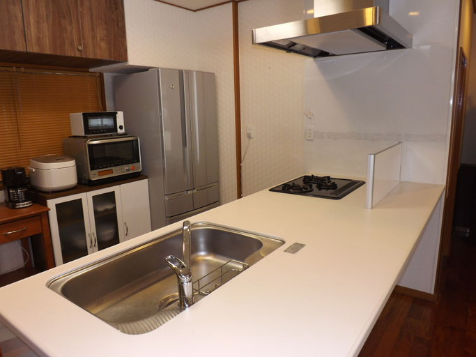 Others 5, Condominium Sango, Chatan