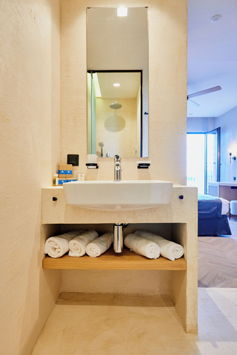 Bathroom 4, Fara, Pomorie