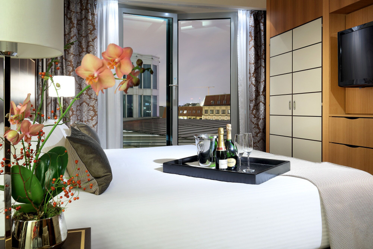 Bedroom 3, Eurostars Berlin, Berlin