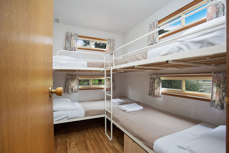 Bedroom 3, Lake Hamilton Motor Village & Caravan Park, S. Grampians - Hamilton