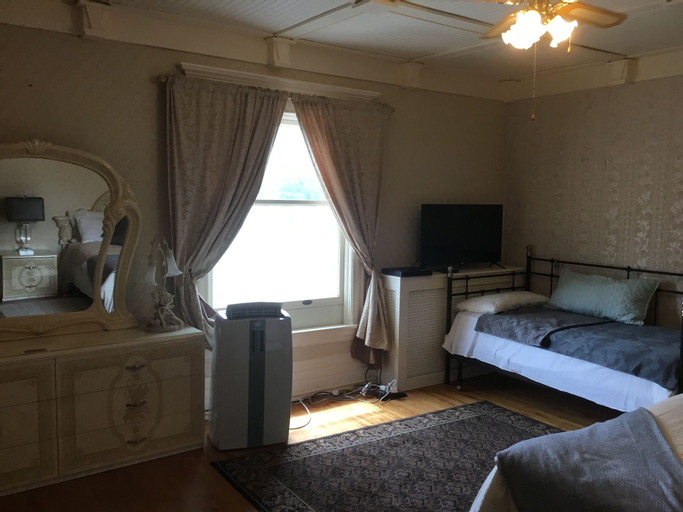 Bedroom 8