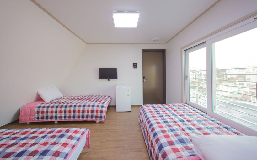 Bedroom 3, KW Hongdae Line Hostel, Mapo