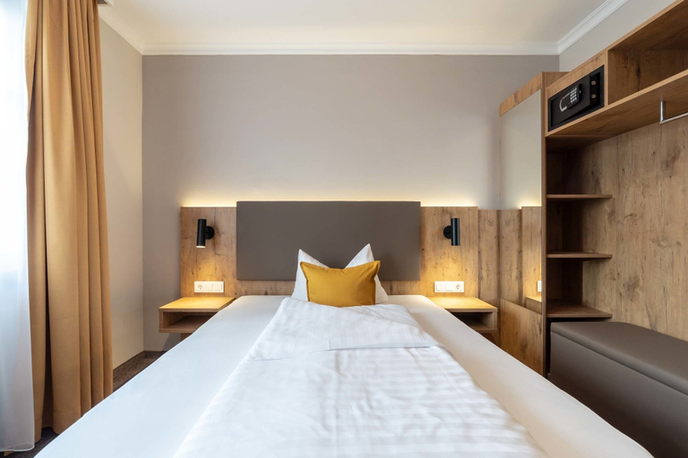 Bedroom 4, Hotel Ritter Jörg, Würzburg