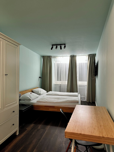 Bedroom 2, Hotel St. Peter, Nürnberg