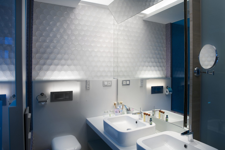 Bathroom 5, La Palette, Yilan