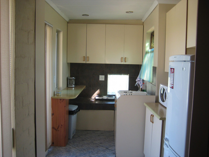 Others 5, Aurora Guest Units, City of Cape Town