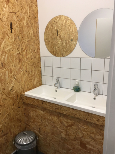 Bathroom 4, Green Rooms - Hostel, London