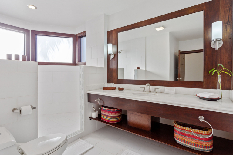 Bathroom 5, The Ellysian Boutique Hotel