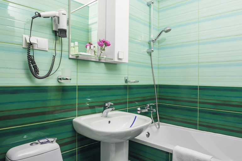 Bathroom 4, Hotel Kyiv, Pechers'kyi