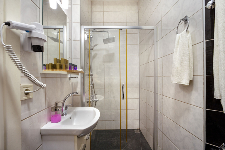 Bathroom 5, Nine Istanbul Hotel, Beyoğlu