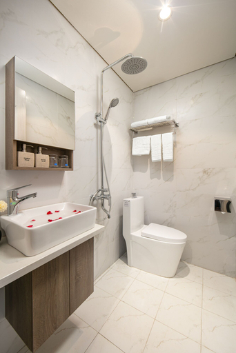 Bathroom 3, P-Link Home & Hotel, Cầu Giấy