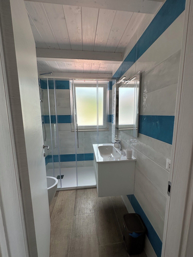 Bathroom, Hotel Santa Lucia, Salerno