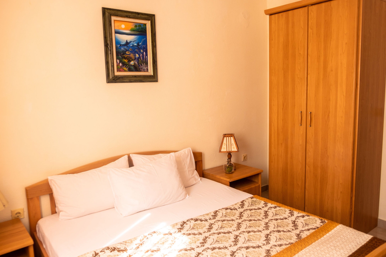 Bedroom 2, Bivalvia Apartments