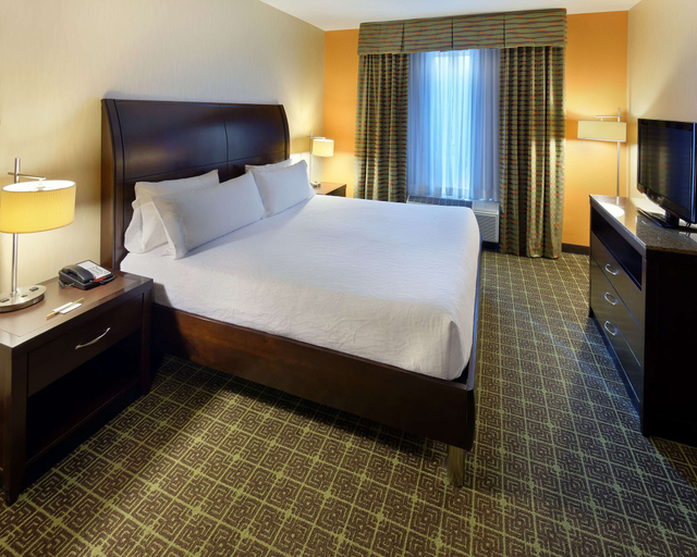 Bedroom 3, Hilton Garden Inn Springfield, MO, Greene