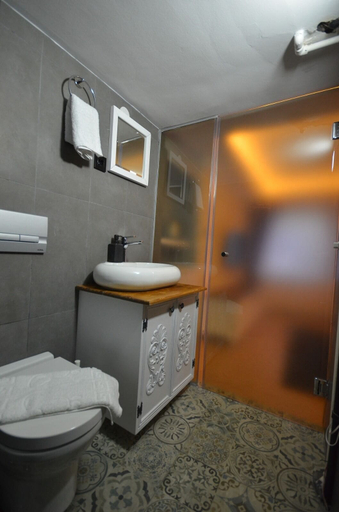Bathroom 3, GV Suites Galata, Beyoğlu