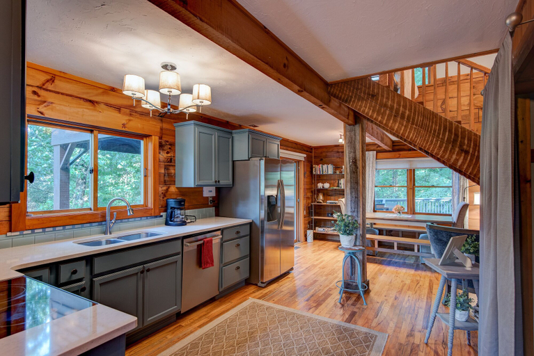 Others 4, Heritage Hill Cabins, Watauga
