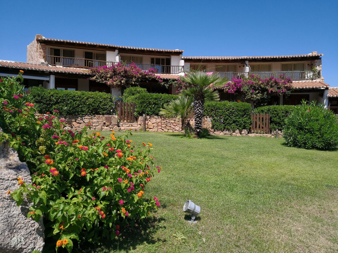 Exterior & Views 2, Capo Ceraso Family Residence, Olbia-Tempio