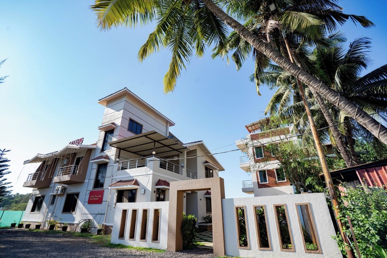 Exterior & Views 2, Lotus The Lake view Resort, Raigarh