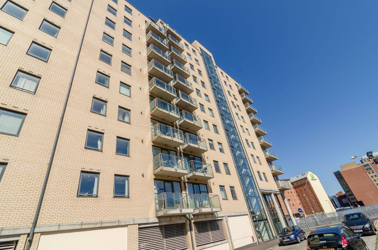 Exterior & Views 2, Central Belfast Apartments: Victoria, Belfast