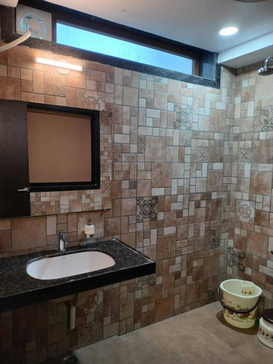 Bathroom 3, Nirmal Chhaya Nature Resort, Katni