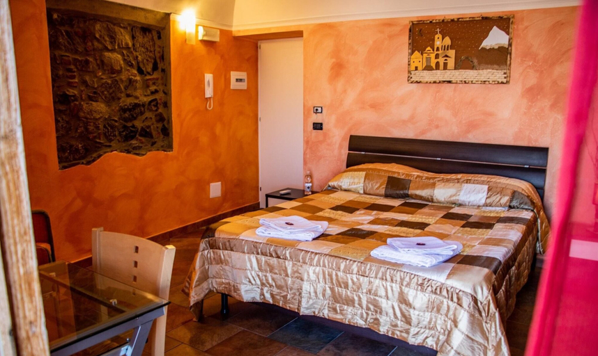 Bedroom 4, B&B al centro storico, Enna