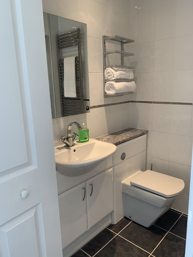 Bathroom 2, Lower Winsford, Devon