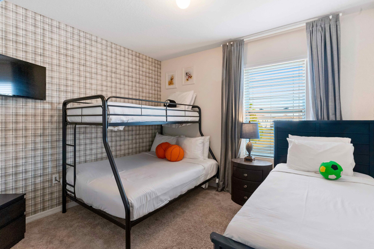Bedroom 3, 4722 Terrasonesta Drive, Polk