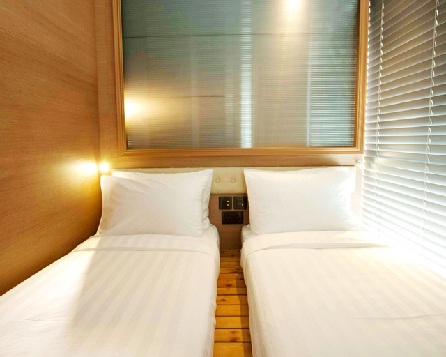 Bedroom 13