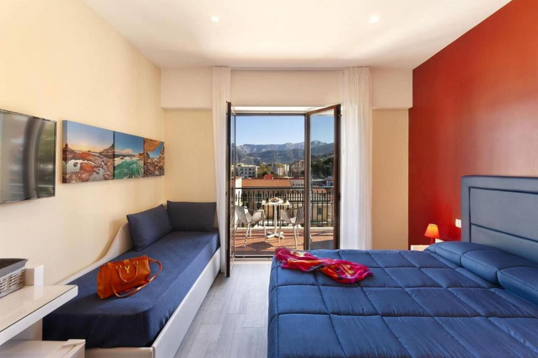 Others 5, Parco Tasso Guest House, Napoli