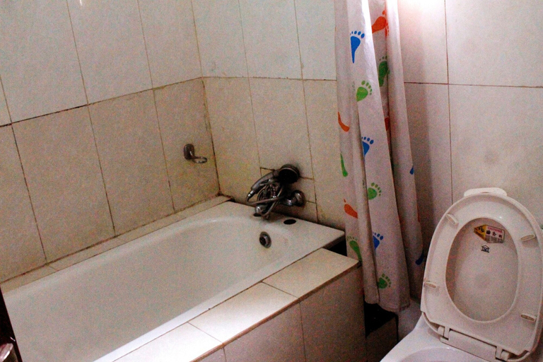 Bathroom 3, Paloma Hotels, Obio/Akp