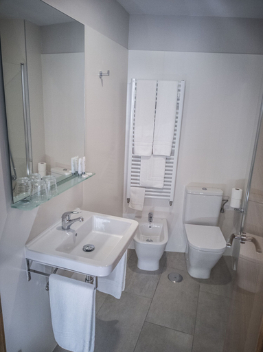 Bathroom 5, Abadi, Córdoba