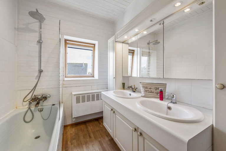 Bathroom, Lustucru, West-Vlaanderen