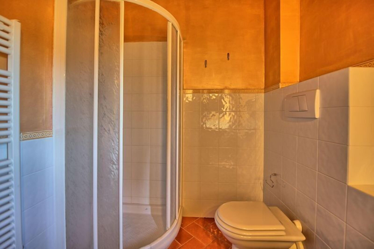 Bathroom 4, Pozzo Dei Desideri, Florence