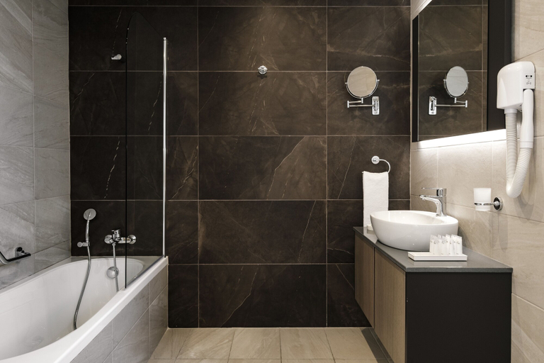 Bathroom 5, Urban Valley Resort