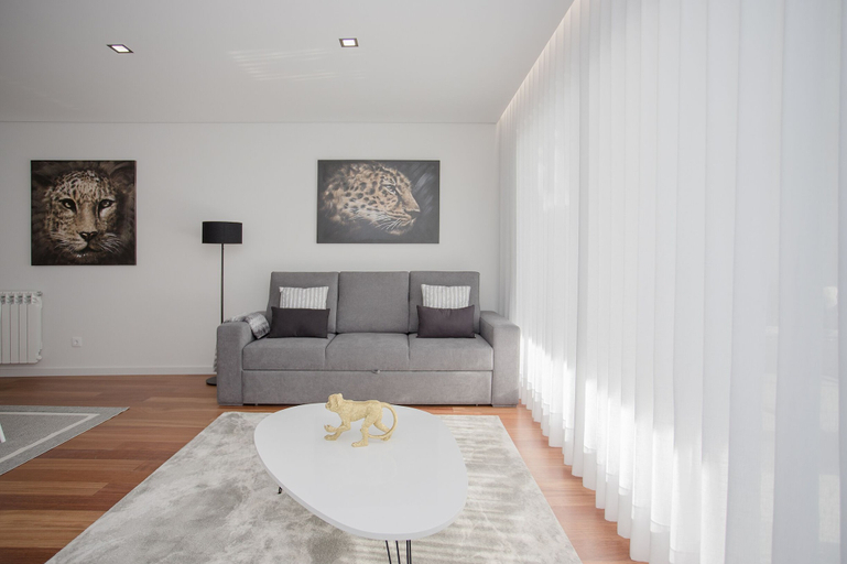 Others 4, Liiiving-Luxury RiverView Apartment VIII, Gondomar