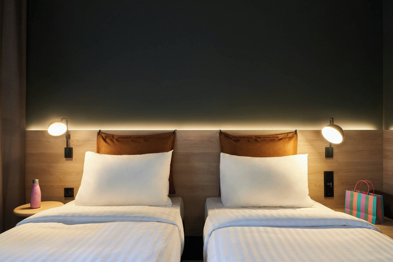 Bedroom 5, Moxy Essen City, Essen