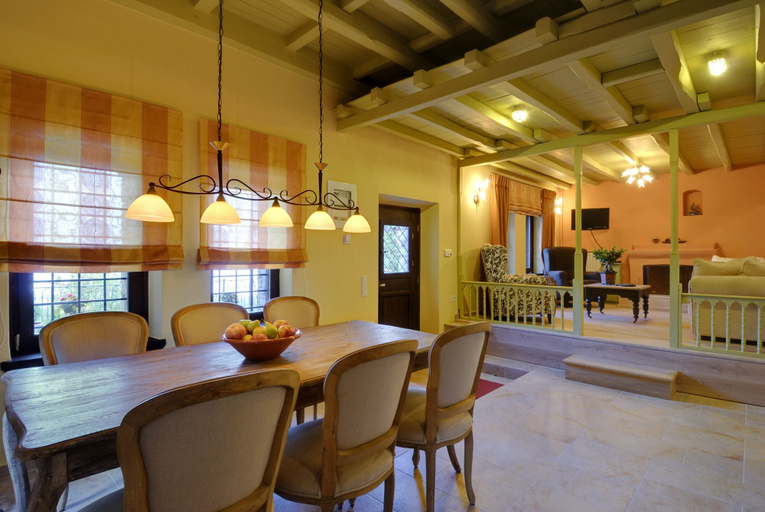 Food & Drinks, Villa Kerasia, Thessaly